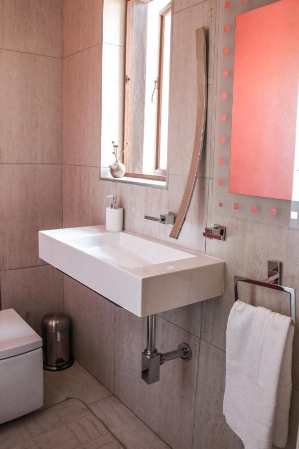 Modern In Near Menlyn Mall Holiday home *